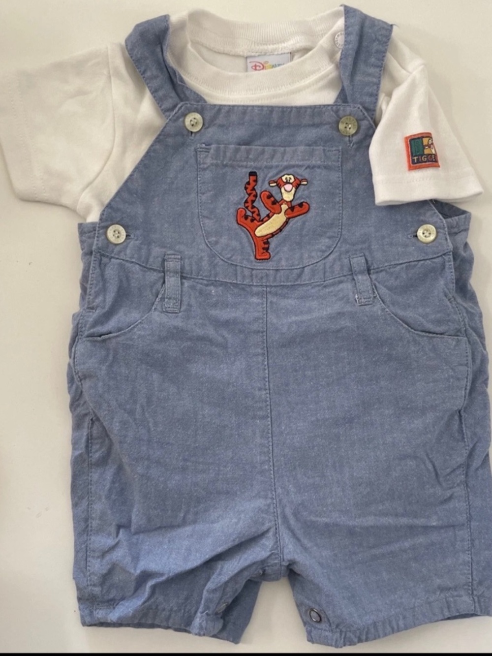 VTG 90’s Disney’s Tigger Shortalls Overall & Shirt Set 0/3months
